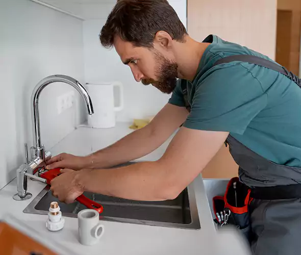 Professional Faucet Replacement Specialist in Corona, CA: Schedule Affordable Faucet Replacement Services with Us
